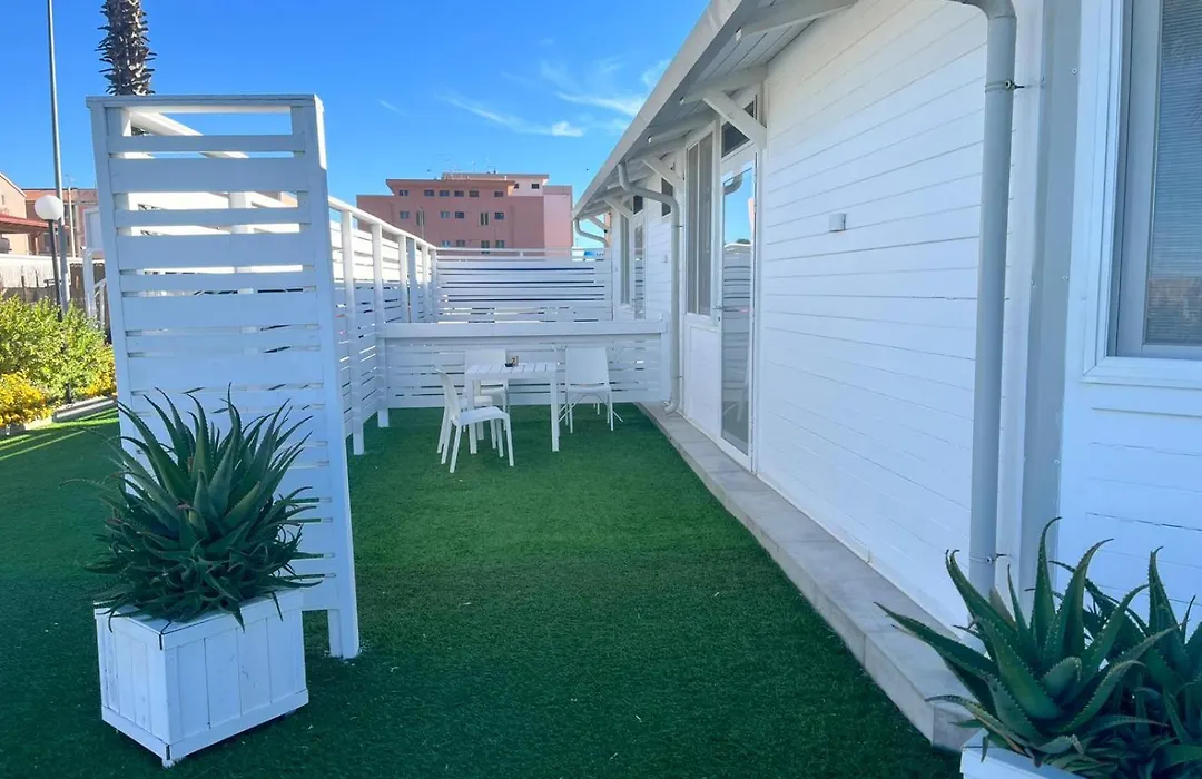 Aurora Beach & Suite-1